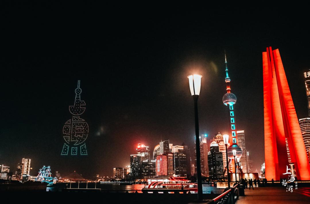 数百架光影无人机亮相黄浦江、苏州河交汇处(图3)