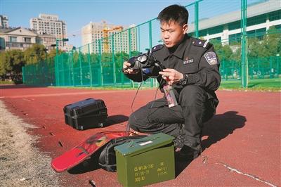 警用无人机时代已至，王牌“飞行员”圆梦(图1)